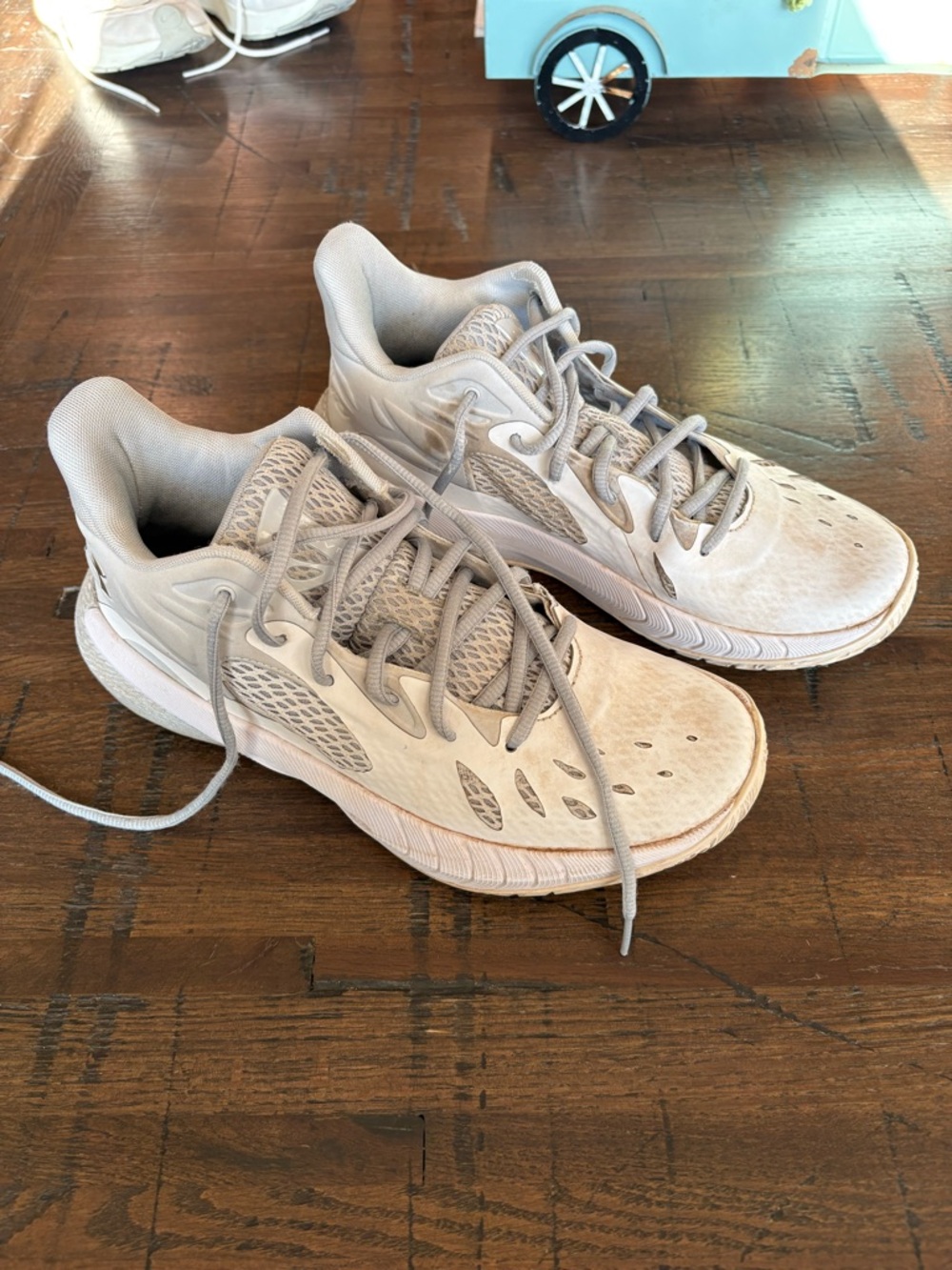 Under Armour White Mesh Trainer Sneakers W10 or M8.5